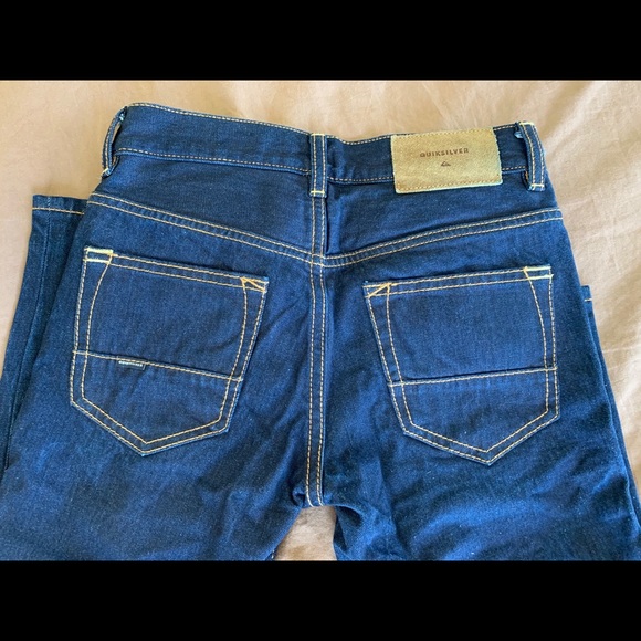 Quiksilver boys jeans size 24.  Xlnt cond - Picture 6 of 11